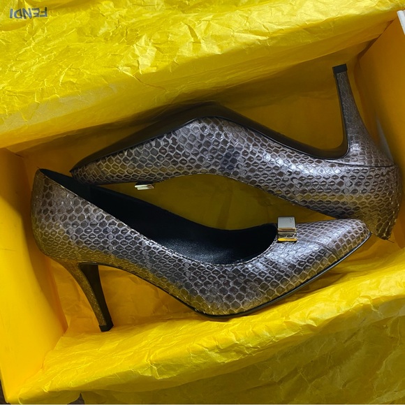 NWB FENDI Rare Vintage Snakeskin Thin Kitten Heel Formal Shoes - Picture 1 of 10